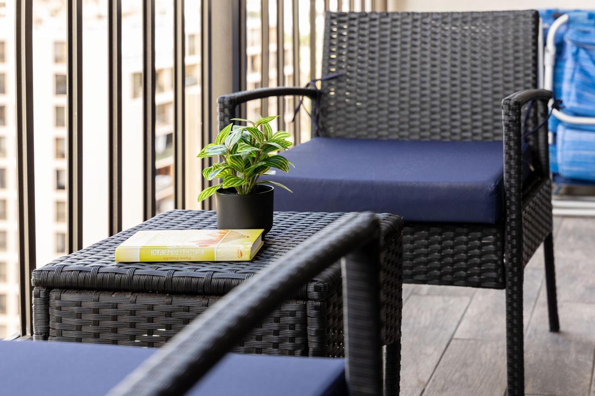 Aloha Vibes With Ocean Views, Near Beach & Parking! Honolulu Exteriör bild