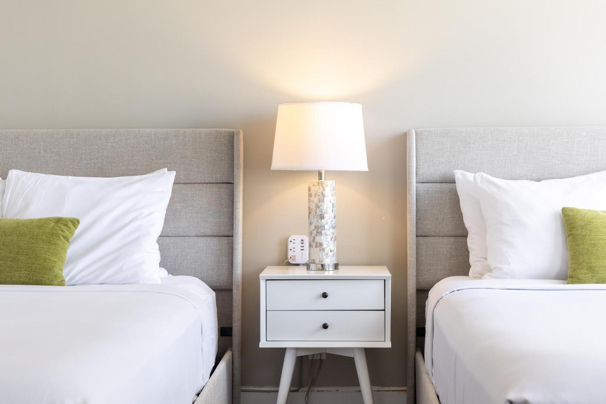 Aloha Vibes With Ocean Views, Near Beach & Parking! Honolulu Exteriör bild