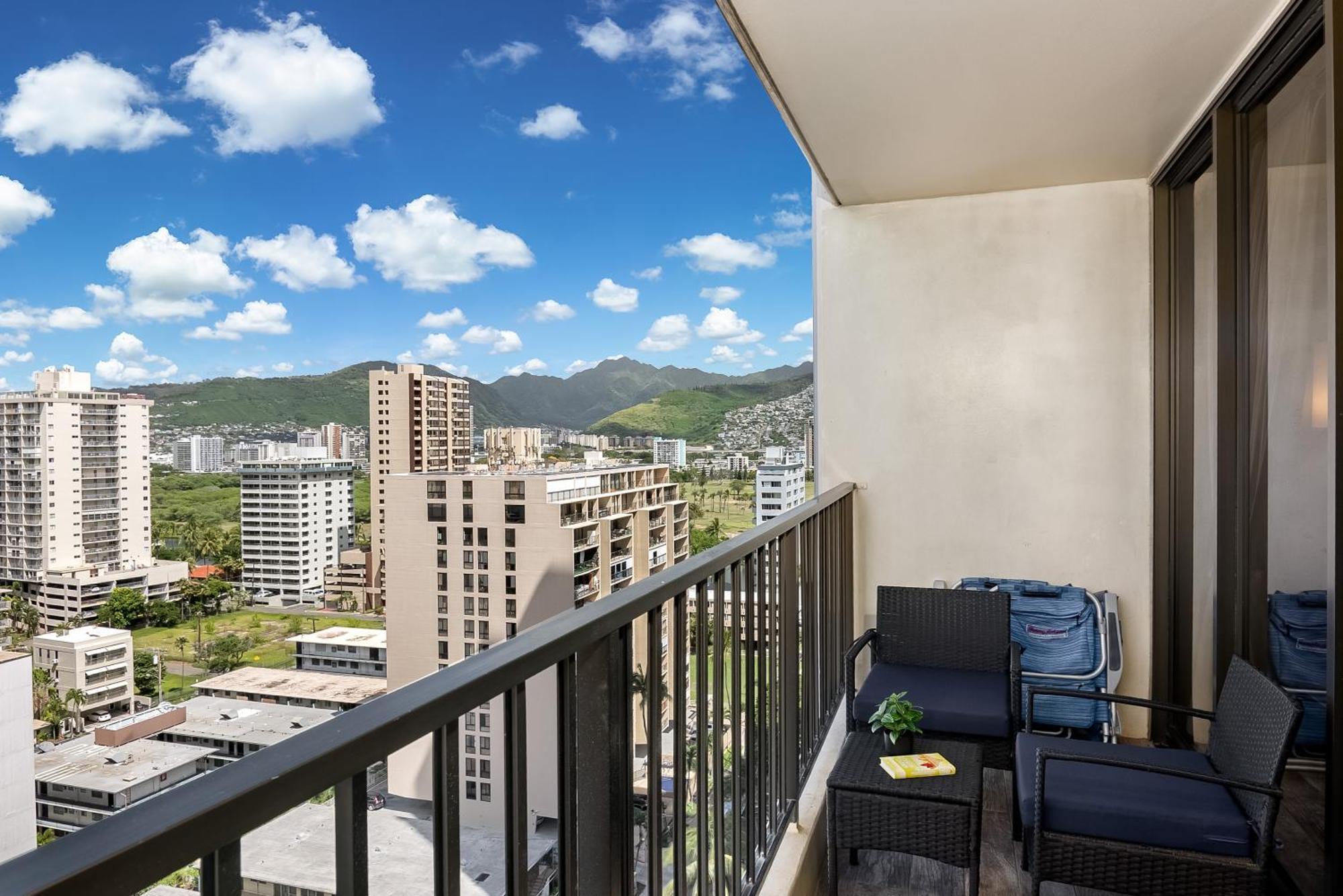 Aloha Vibes With Ocean Views, Near Beach & Parking! Honolulu Exteriör bild
