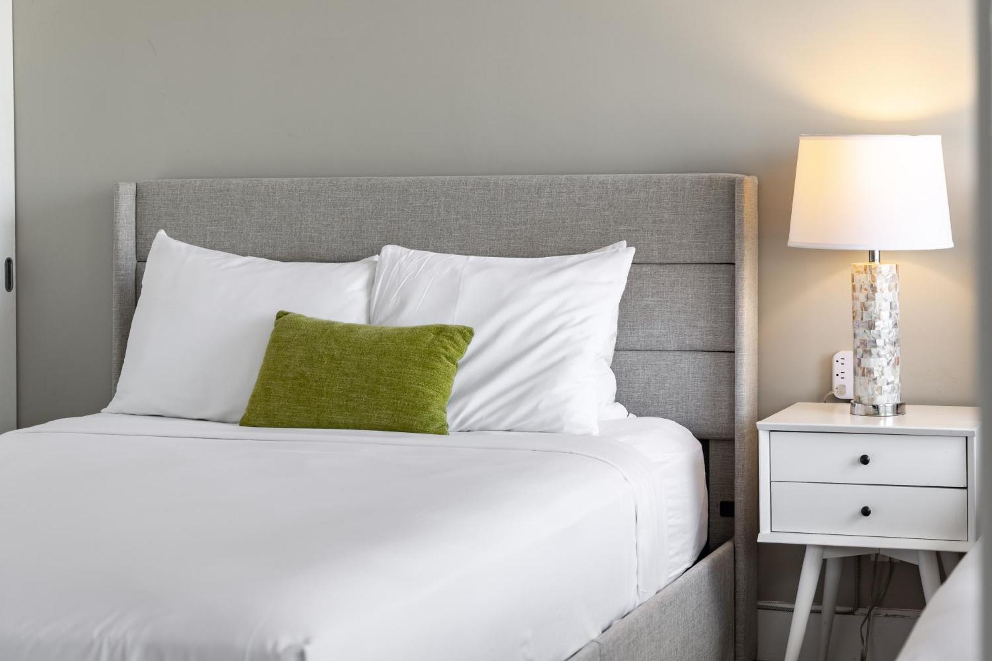 Aloha Vibes With Ocean Views, Near Beach & Parking! Honolulu Exteriör bild
